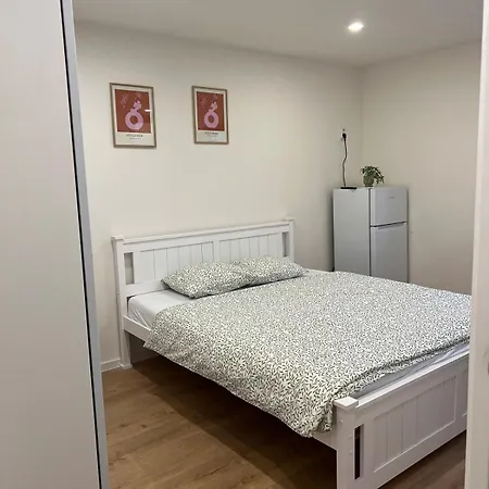 Simple & Stylish Apartman *